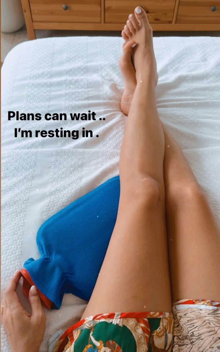 roshni chopra feet 5