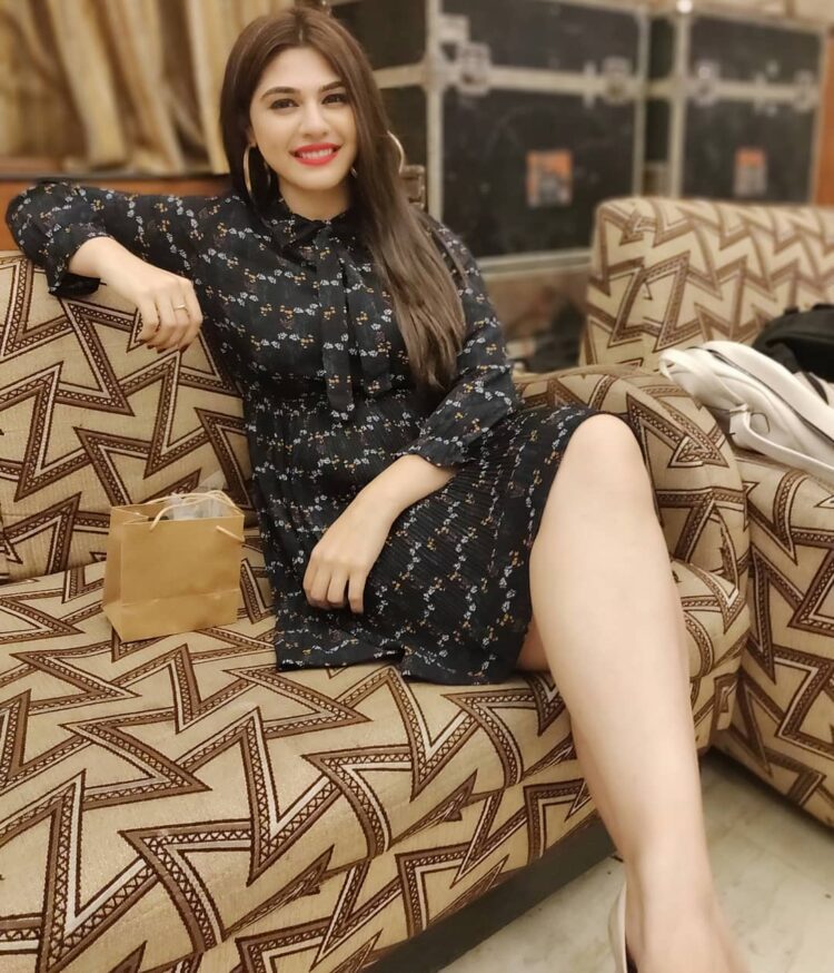 roshni wadhwani feet 2