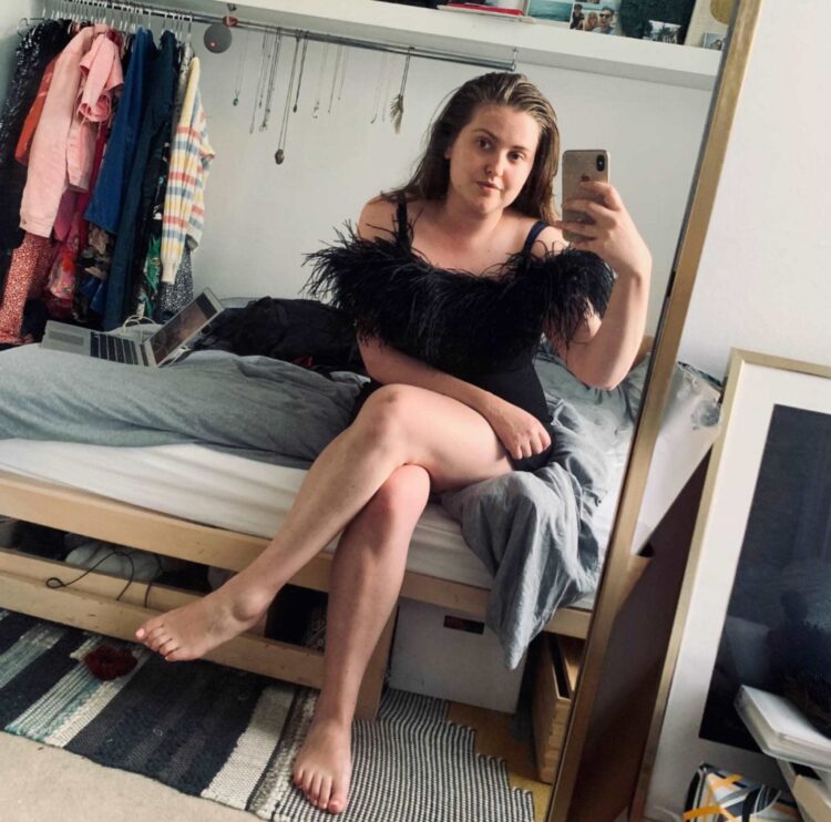 rosianna halse rojas feet 1