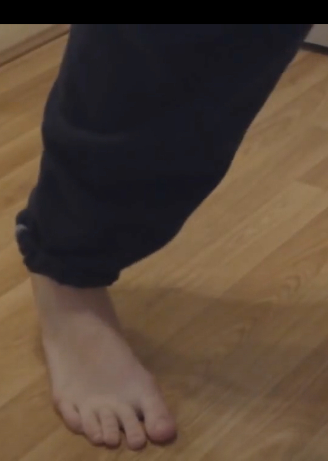 rosie caddick feet