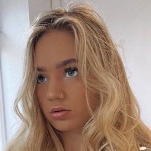 rosie daniels feet 6