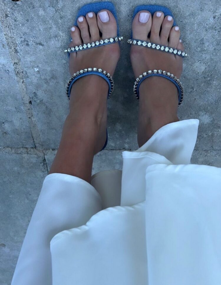 rosie fortescue feet 6
