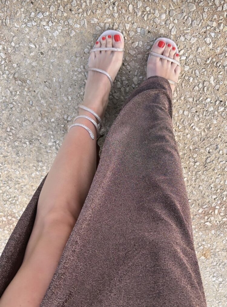 rosie fortescue feet