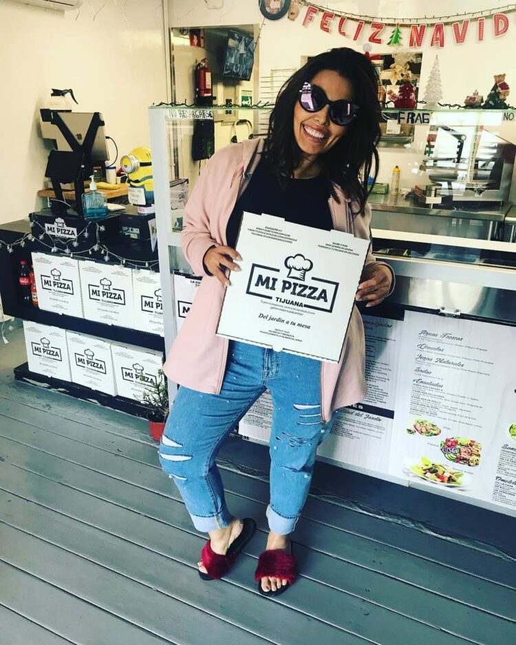 rosie mercado feet 4