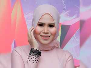 rosmayati sidik feet 6