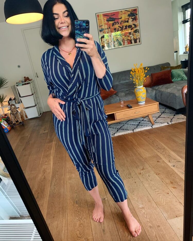 roxeanne hazes feet 3