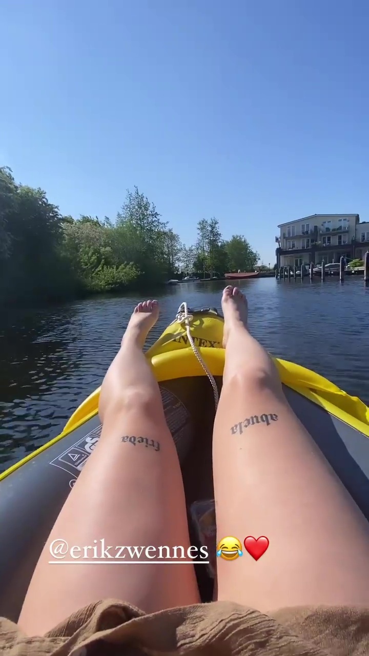 roxeanne hazes feet 4