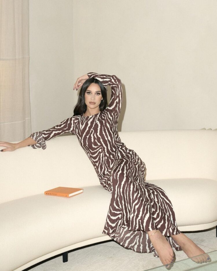 roxie nafousi feet 5