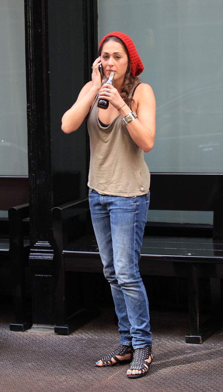 roxy olin feet 3 scaled