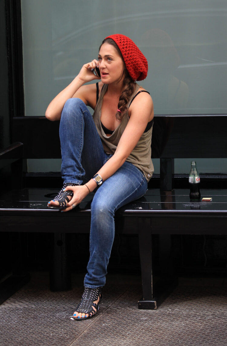 roxy olin feet 6 scaled