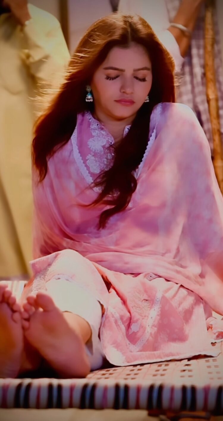 rubina dilaik feet 5