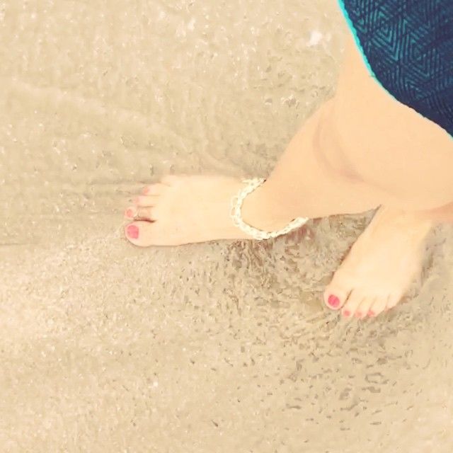 rubina dilaik feet