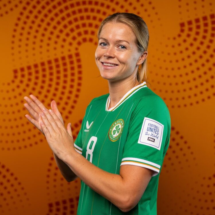 ruesha littlejohn feet 6