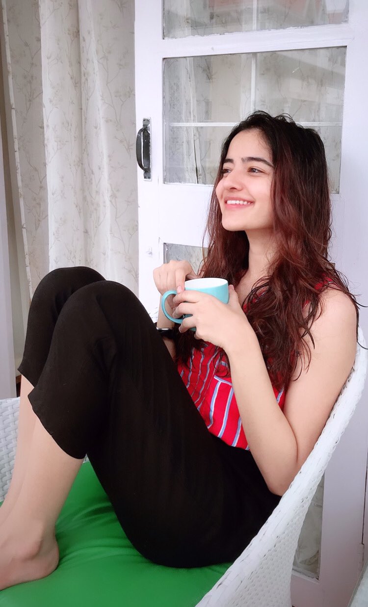 rukshar dhillon feet 2