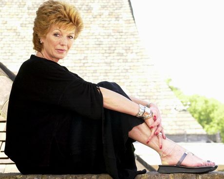 rula lenska feet 2