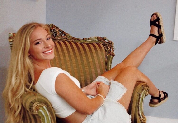 ruth abigail feet 1