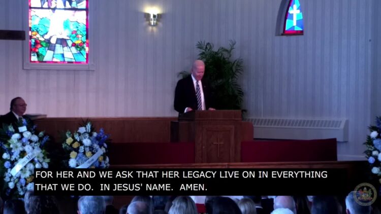 ruth ann minner feet