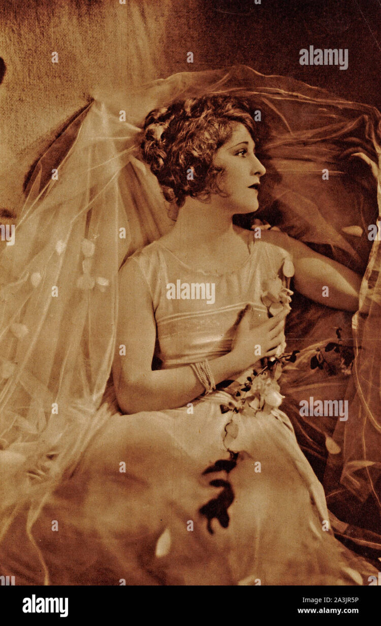 ruth clifford feet 4