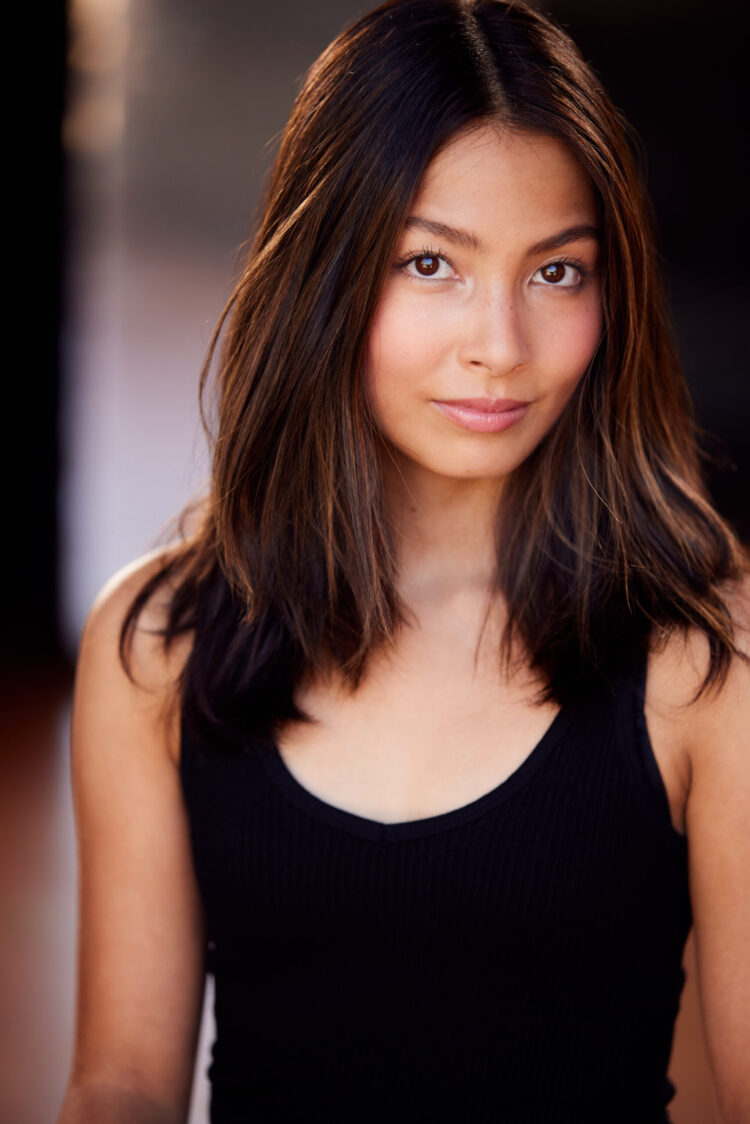 rylie vetica feet scaled