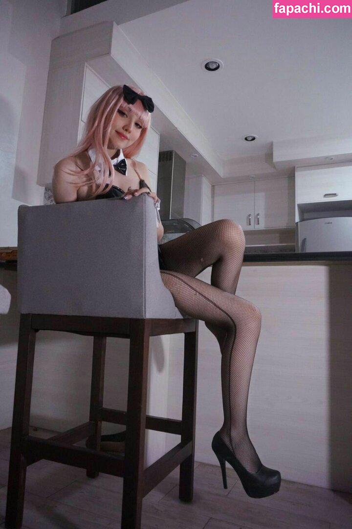 s meriweather feet 4