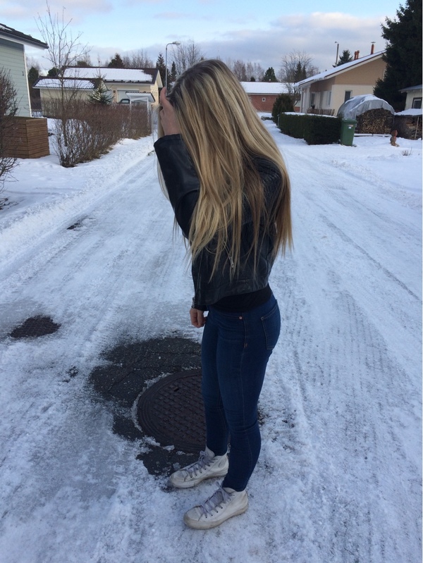 saana boelius feet 4