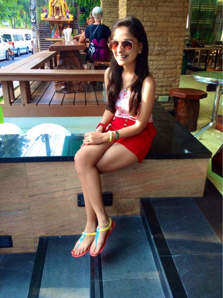 saanya khatter feet 2