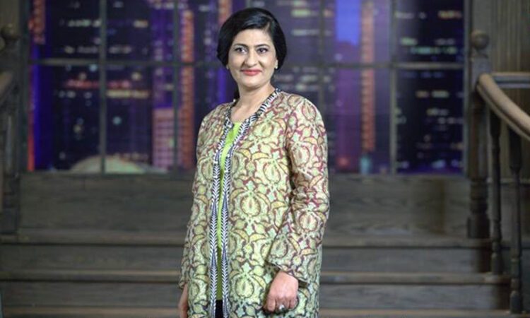 saba hameed feet 5