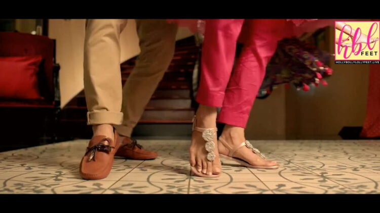saba khan feet 3