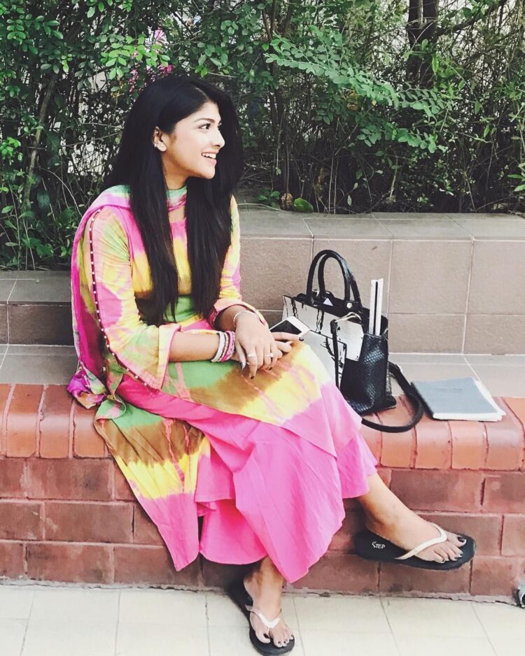 sabah sarika feet