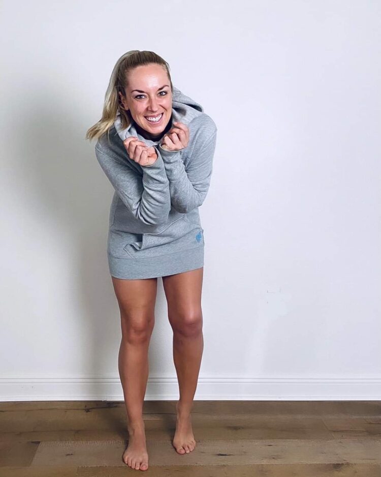 sabine hossenfelder feet 4