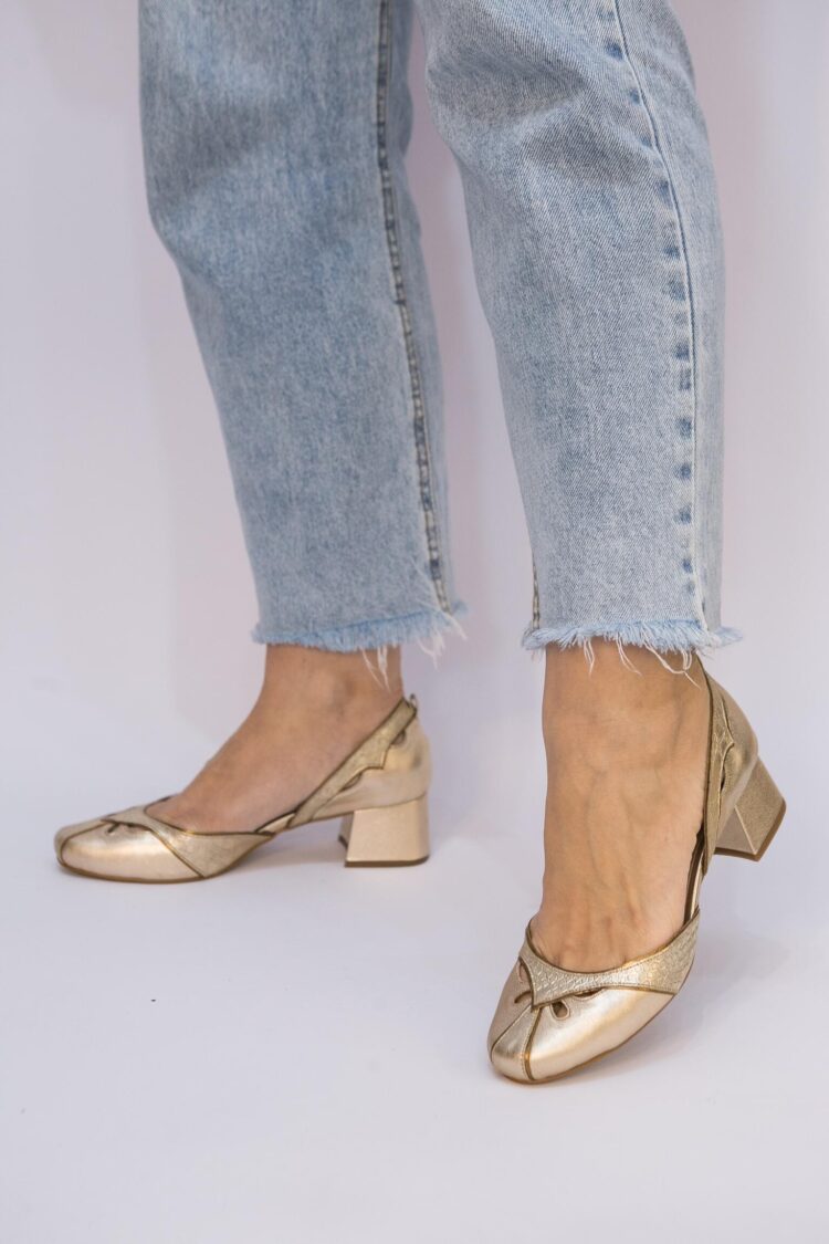 sabrina dourado feet 2