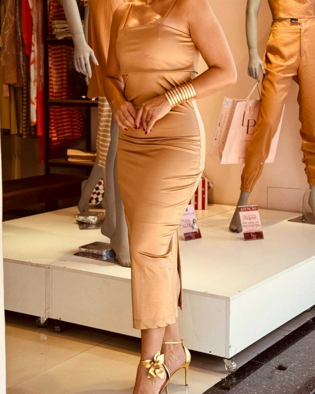 sabrina dourado feet 3