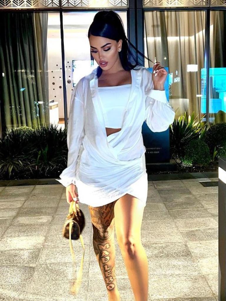 sabrine maghnie feet 3