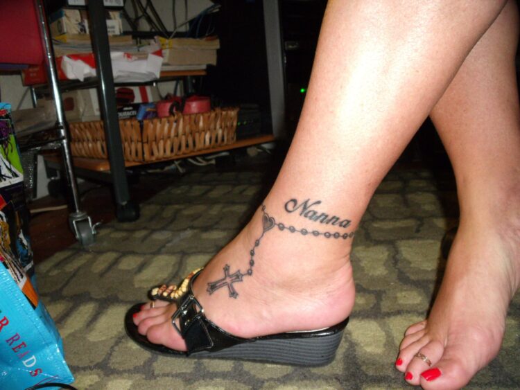 sabryna andrade feet 2 scaled