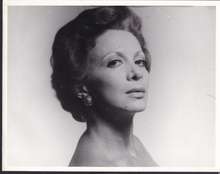 saby kamalich feet 3