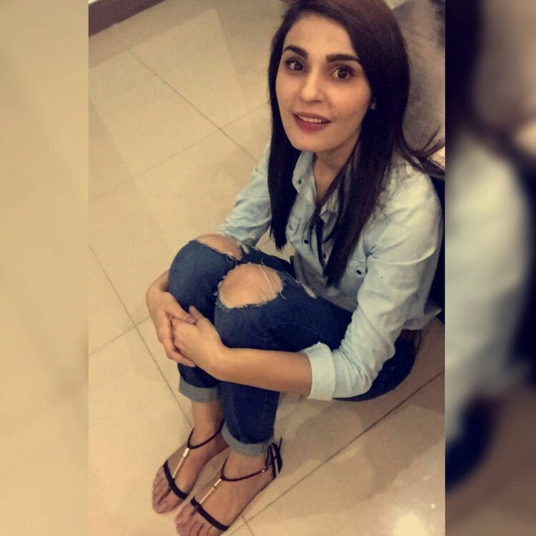 sadia ghaffar feet 1