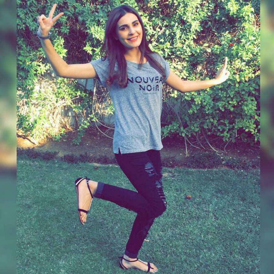 sadia ghaffar feet 6