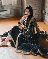 sadia yousofi feet 4