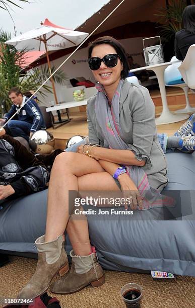 sadie frost feet 5