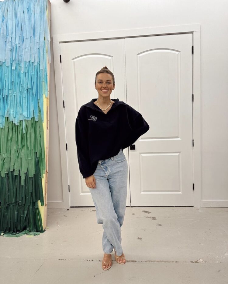 sadie robertson feet 3