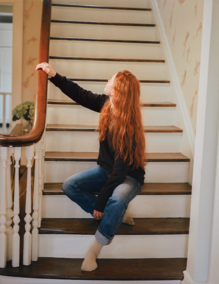 sadie sink feet 5