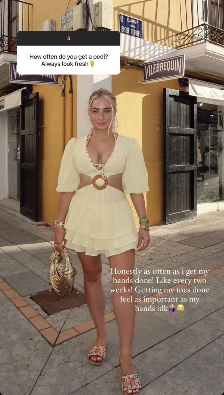 saffron coomber feet 6