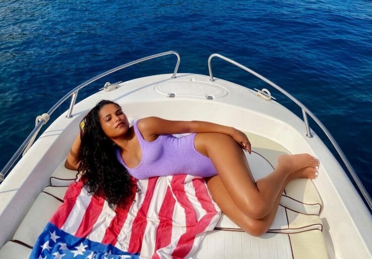 saffron hocking feet 2