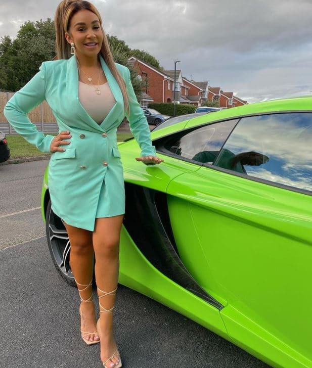 safiyya vorajee feet 3