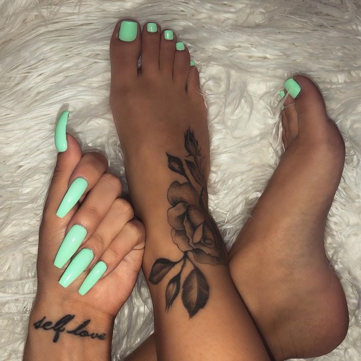 sahlt feet 6