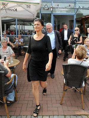 sahra wagenknecht feet