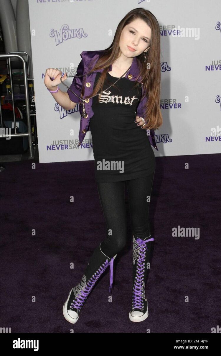 saige ryan campbell feet 6