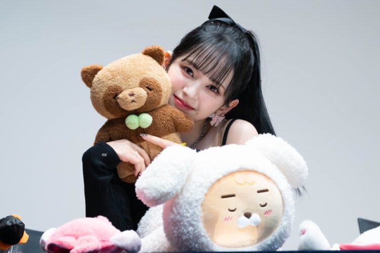 sakamoto mashiro feet 4