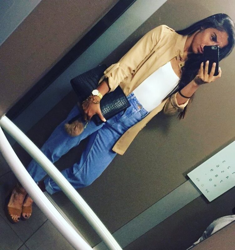 sakina karchaoui feet 6