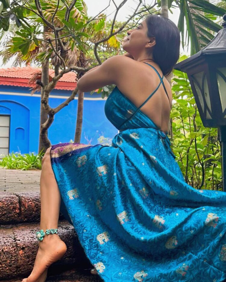 sakshi agarwal feet 5